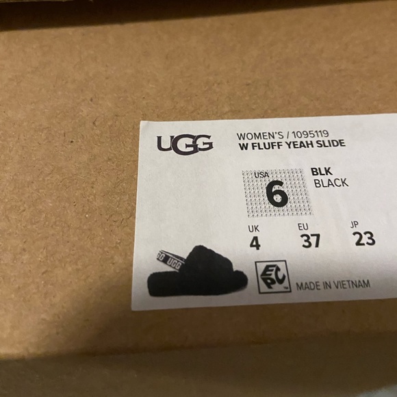 Ugg slippers - Picture 2 of 2